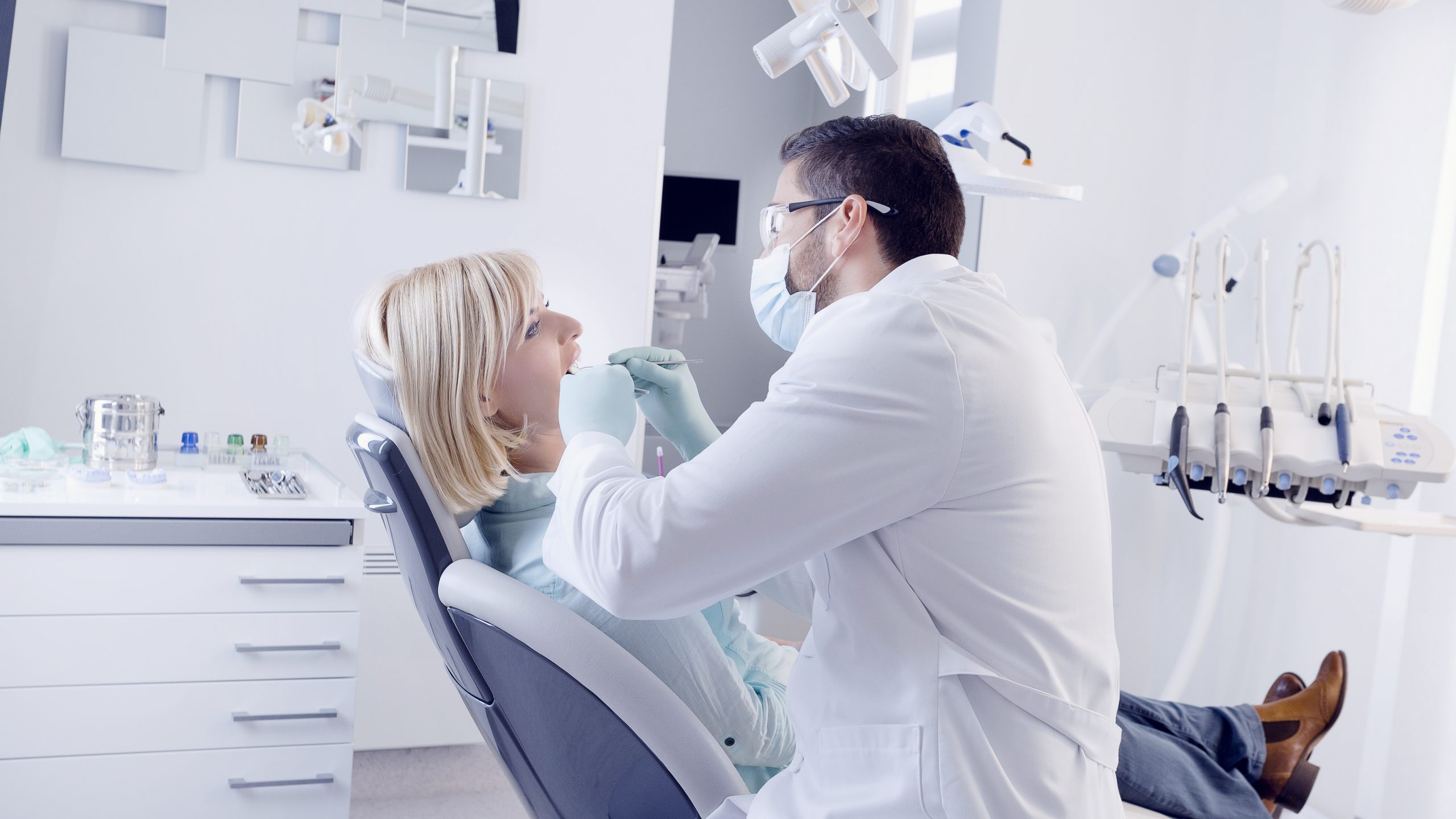 Dentist in Pleasant Shade, TN